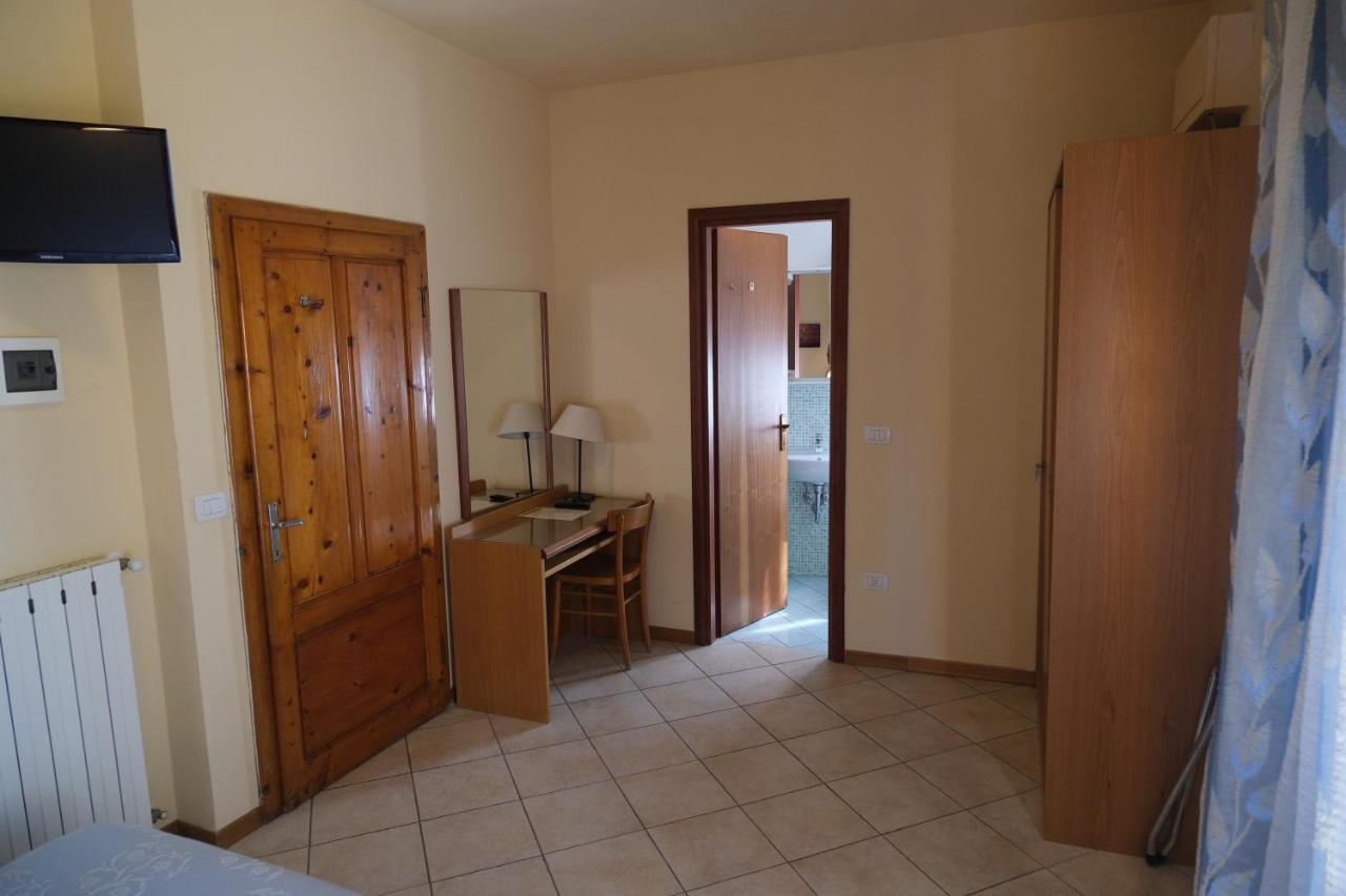 Amelia Hotel Momigno Екстериор снимка