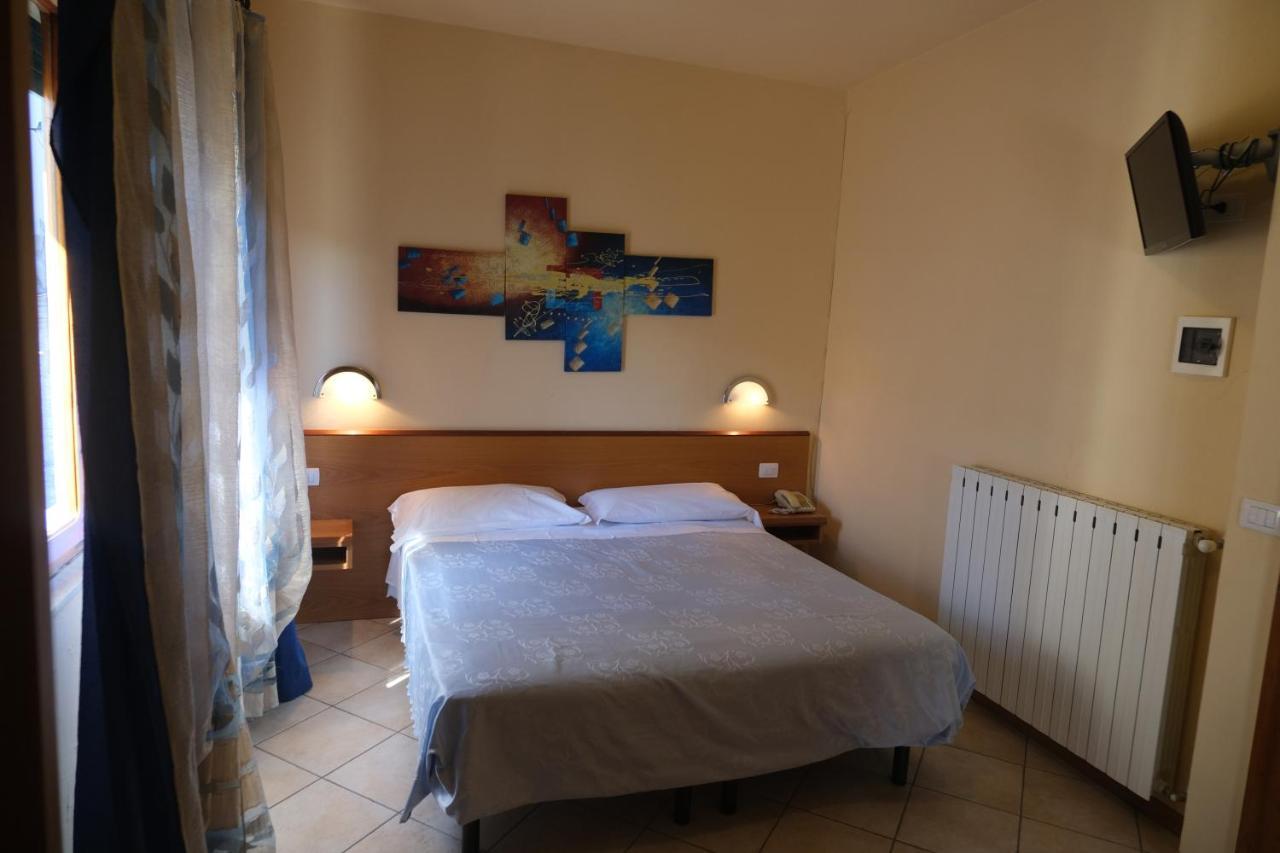 Amelia Hotel Momigno Екстериор снимка