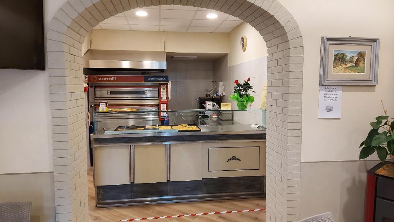 Amelia Hotel Momigno Екстериор снимка